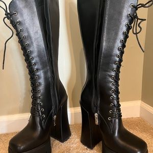 Black platform Lamoda Boots
